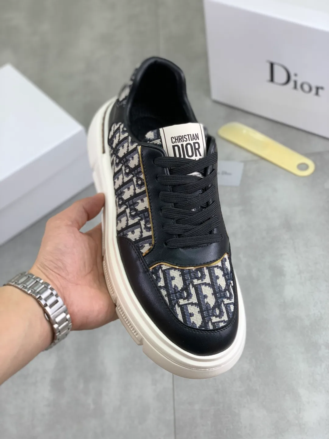Men's Men's Shoes💰P400💰[New Style]🆘[Dior] 2024 Dior Original Lace-up High-top Men's Shoes Classic casual shoes 🔥This model is the official classic model with high quality and made by famous original designers. It is made of high-quality cowhide with original materials➕Comfortable and breathable mesh lining➕Pigskin insole. The perfect last shape and generous and fashionable design have attracted many consumers. Suitable for drivers to drive🚗What you want is the highest quality in the market. Color: 2️⃣Code number: 38--44